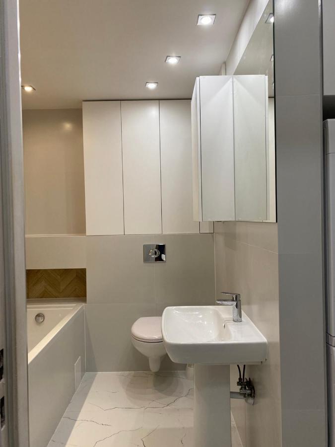 شقة وارسو  في P&D Apartament W Okolicy Dworca Zachodni المظهر الخارجي الصورة